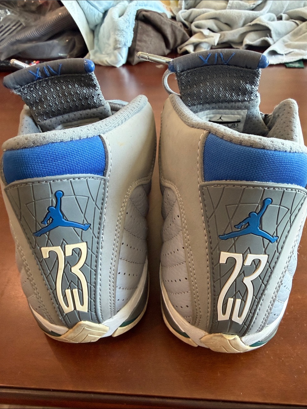 Jordan Men’s Grey Suede Sneakers with Blue Accents - Picture 4 of 7